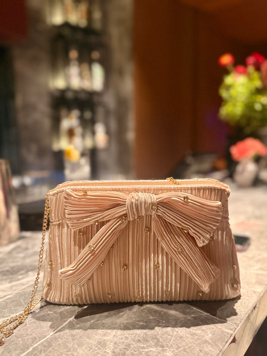 Nude Bow